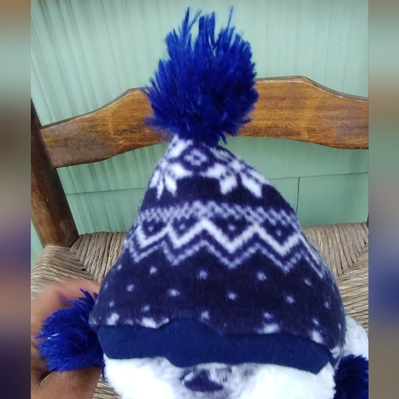 Aurora Pompom 8" Penguin Plush from World (Blue Hat) - Picture 11 of 15